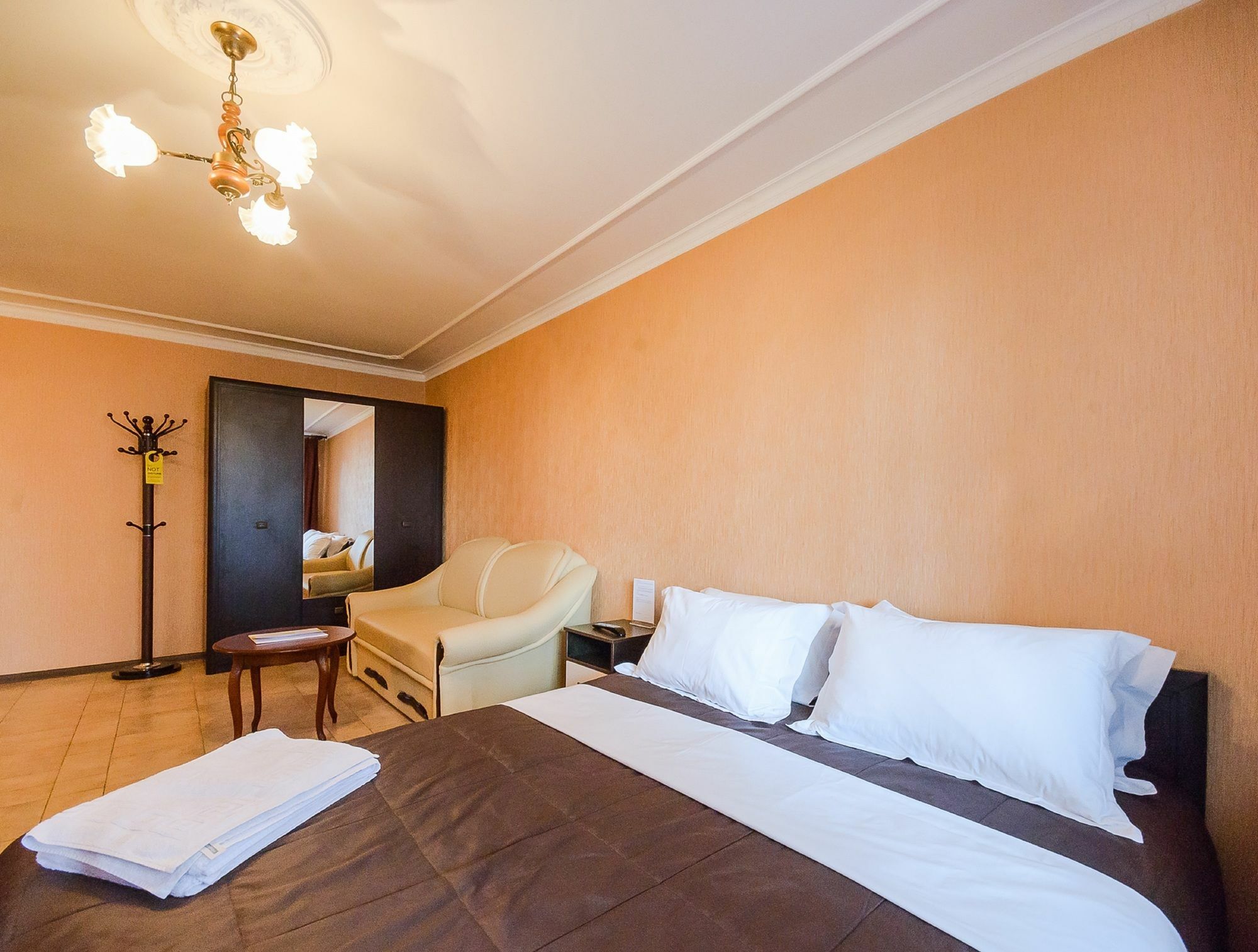 Partner Guest House Kiev Ngoại thất bức ảnh