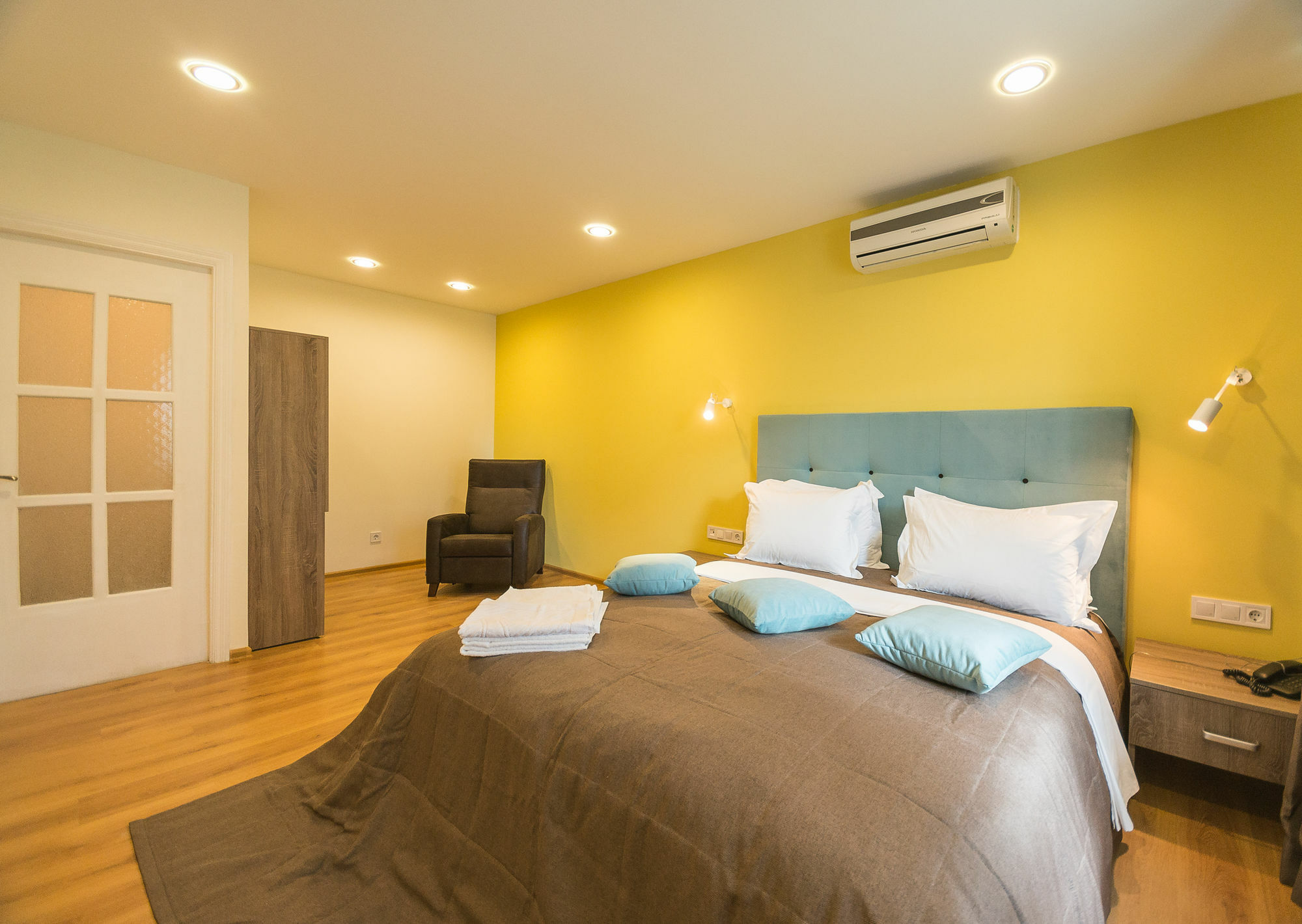 Partner Guest House Kiev Ngoại thất bức ảnh